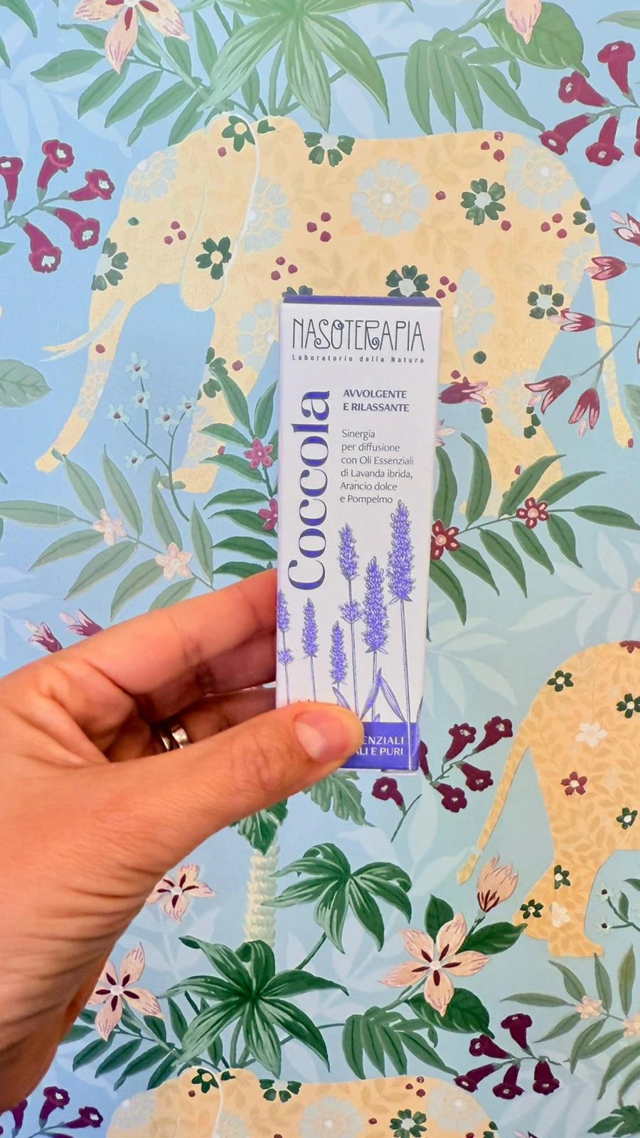 Coccola-Sinergia-con-Oli-Essenziali-Lavanda-ibrida_-Arancio-dolce-Pompelmo.webp
