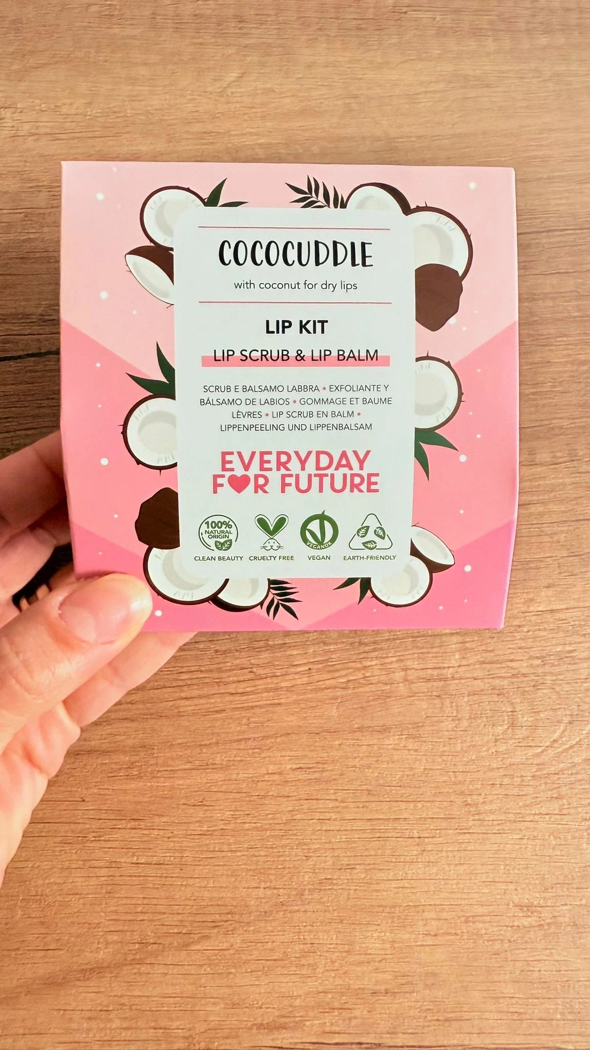 Balsamo e scrub labbra al cocco